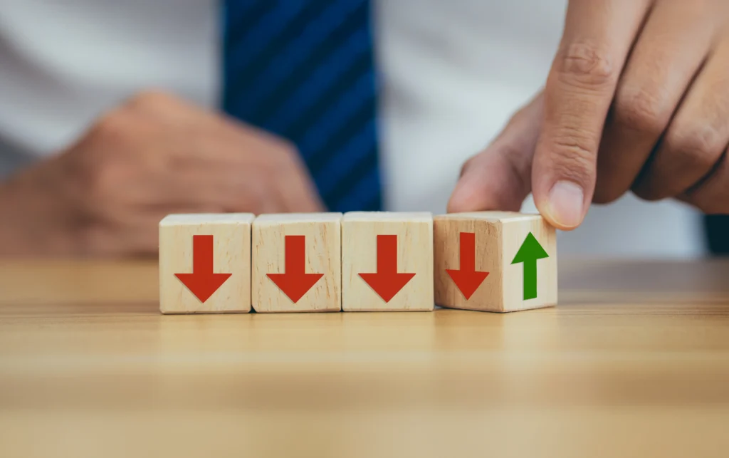 Why Rollouts Fail Between Week 3 and Week 8, Gartner research shows that post-training confidence decays rapidly without reinforcement, directly impacting system adoption